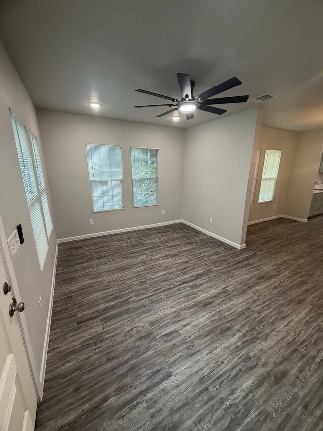 Photo - 1623 W Ashby Pl