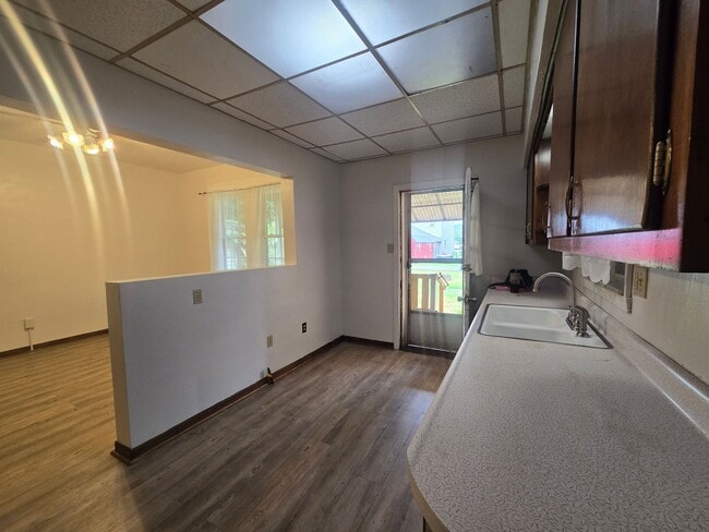 Photo - Updated 3br house!