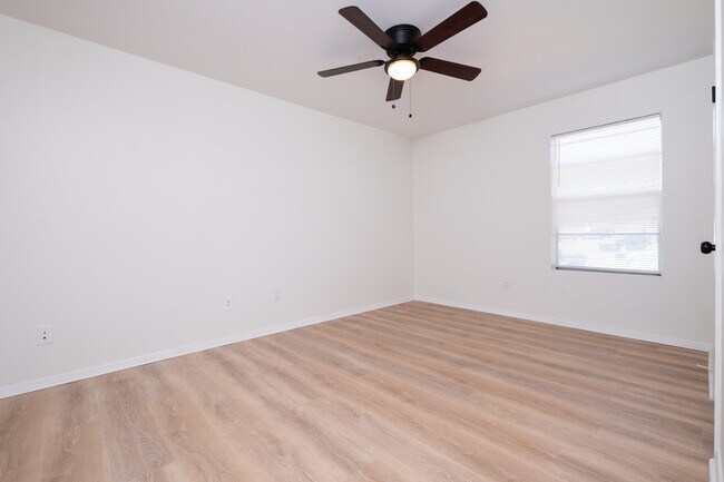 Photo - 50 Edgehill Cv