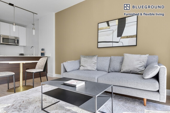 Photo - 201 N Garland Ct Unidad FL22-ID1326