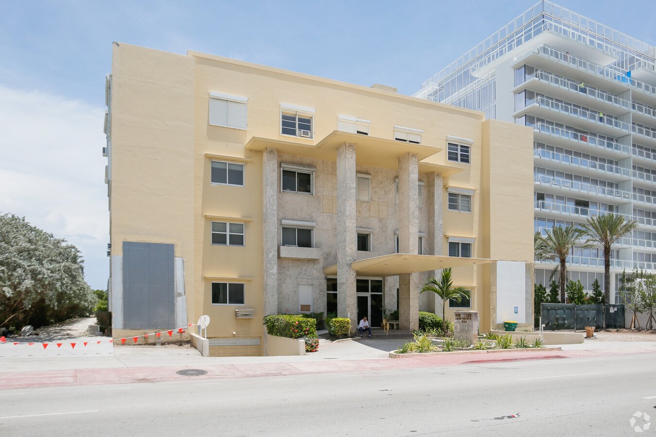 Photo - Surf Club Apartments