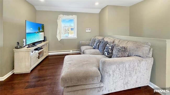 Photo - 154 Charlton Ave