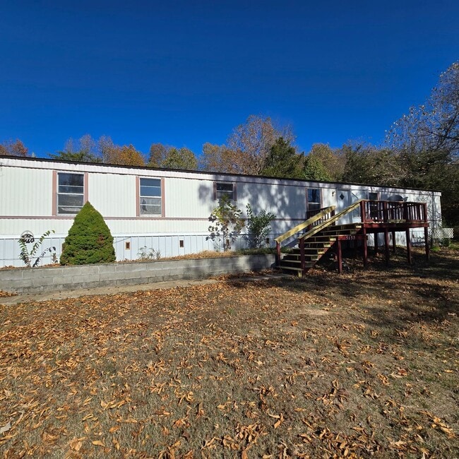 Building Photo - 3/2 Split Floor Plan! Unit 5157 N St Louis