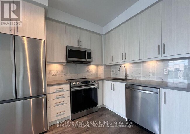 Photo - 105 Oneida Crescent Unit 1107