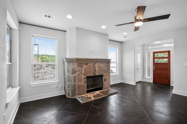 Photo - 10624 Lake Park Dr