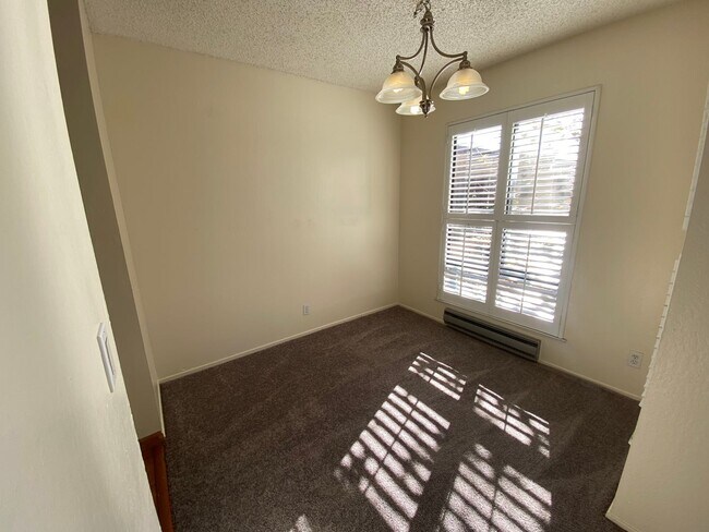 Photo - $500 MOVE IN SPECIAL !!!Beautiful 1 Bedroo... Unidad 462