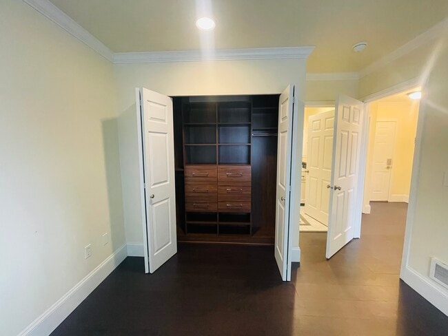 Photo - 524 6th Ave W Unidad 108