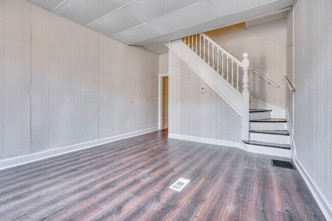 Photo - 1822 Appleton St