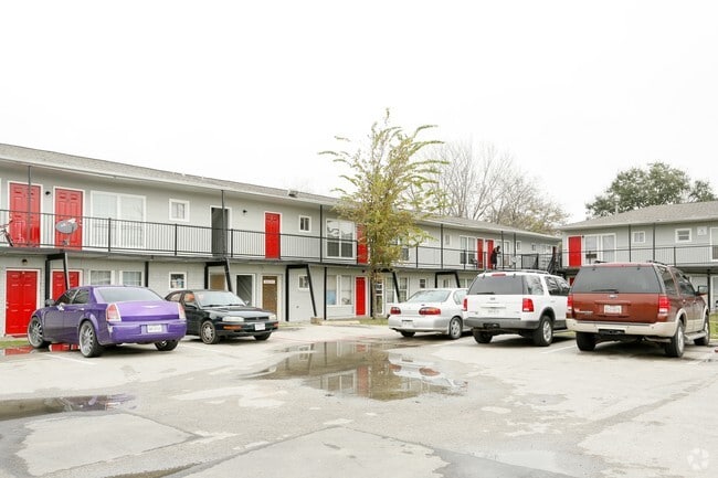 Golfcrest Apartments