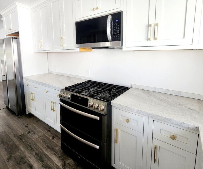 Photo - 5655 Topeka Dr