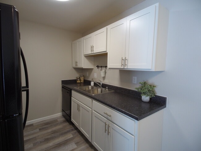 Indian Hills Apartments
