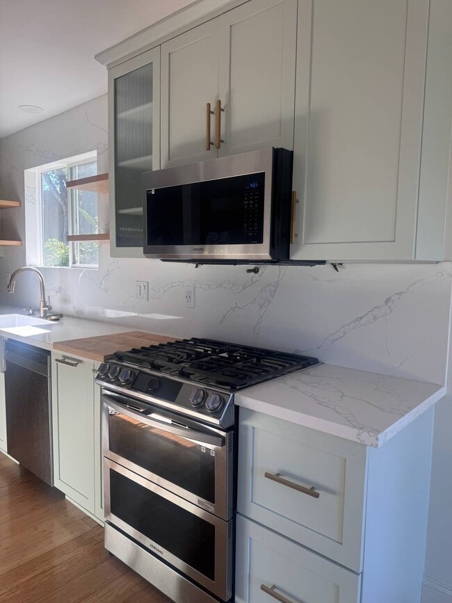 Photo - 20305 Aetna St