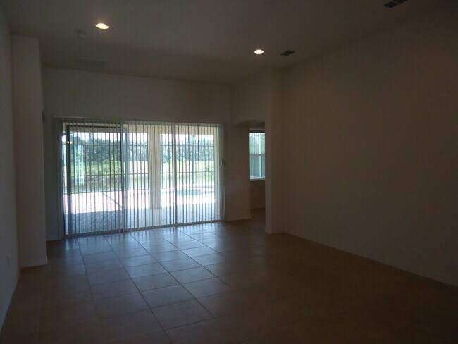 Photo - $200 off 1st mo rent! Pool Home-Bella Lago...