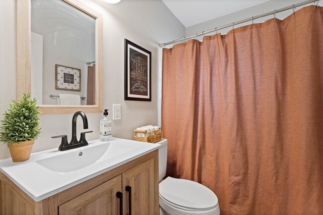 Photo - The Garland Bleu 3 bedroom home (Furnished)