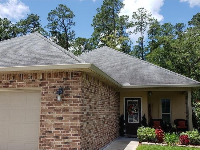 Building Photo - 652 Fairfield Loop