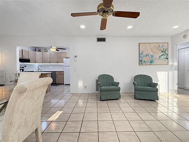 Photo - 301 Knotty Pine Cir Unit D2