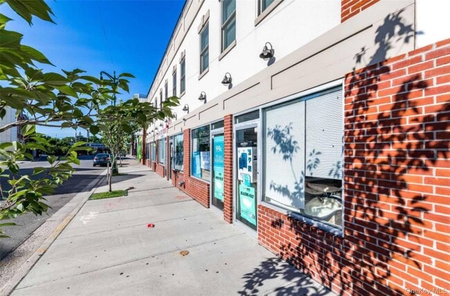 Building Photo - 157 Post Ave Unit 302