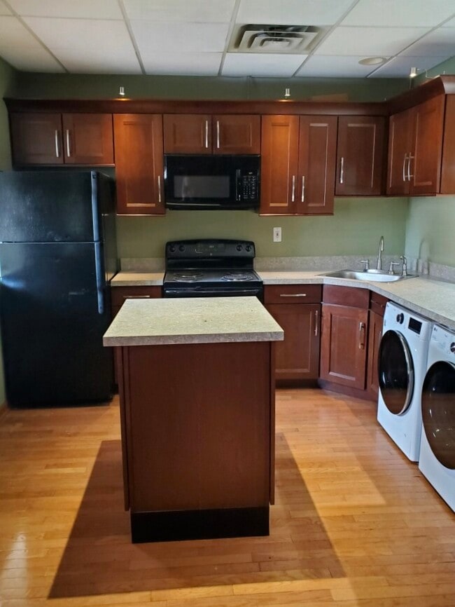 Photo - 35 N Saginaw St Unit #2