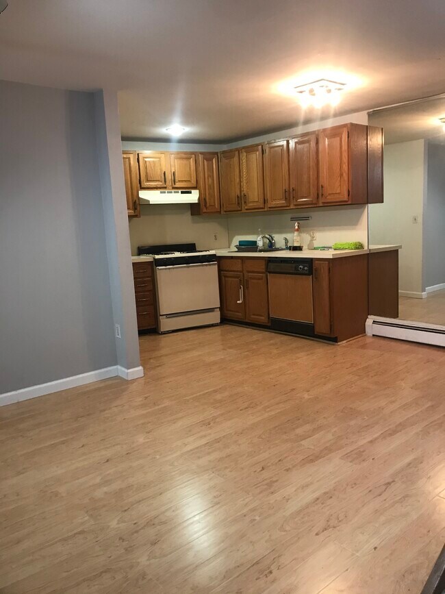 Photo - 85 Franklin Ave Townhome