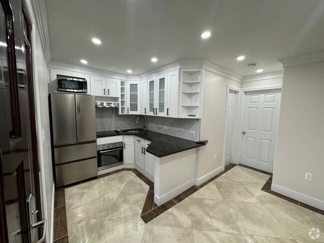 Building Photo - 164-37-164-95 95th St Rental