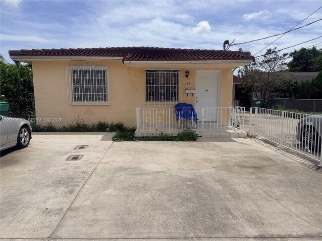 Building Photo - 3821 SW 89th Ct Unit Front