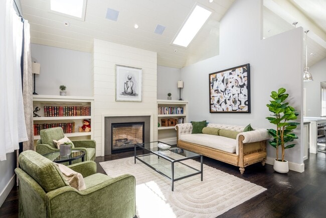 Photo - Furnished Downtown Palo Alto Modern Home with Timeless Design