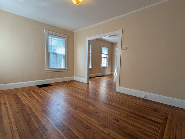 Photo - 24 Thompson Ct Unit 1