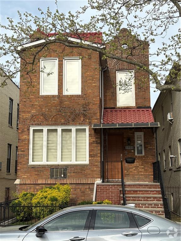 Building Photo - 1523 E 29th St Unit 3 Rental