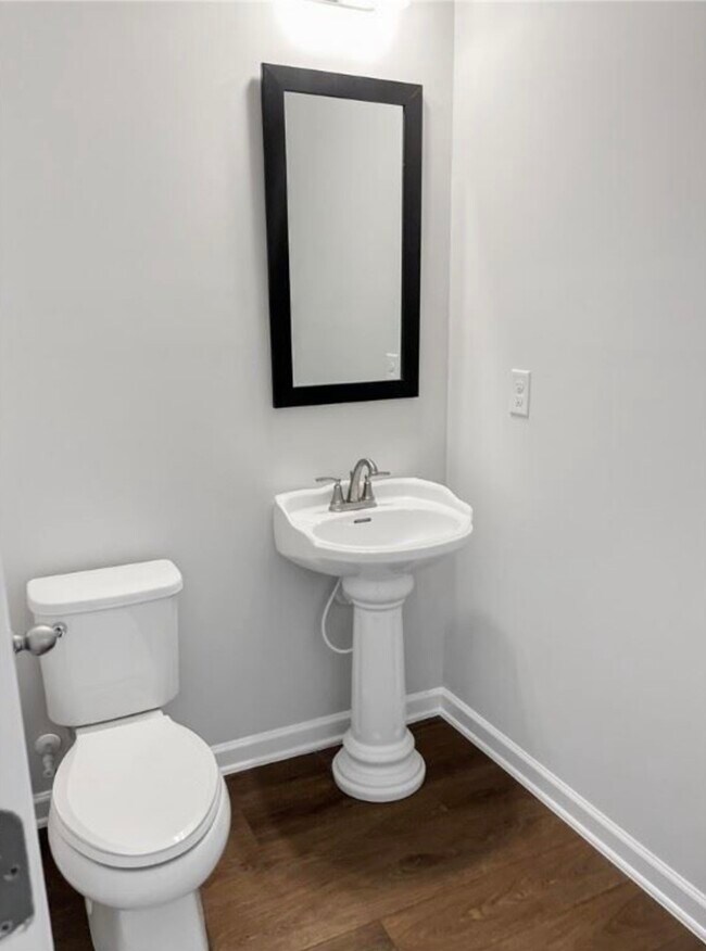 Photo - 2115 Teale Ln