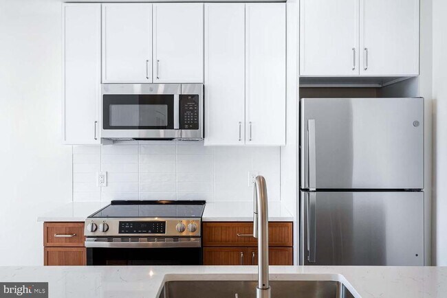 Building Photo - 501 Kennedy St NW Unit 005 Rental