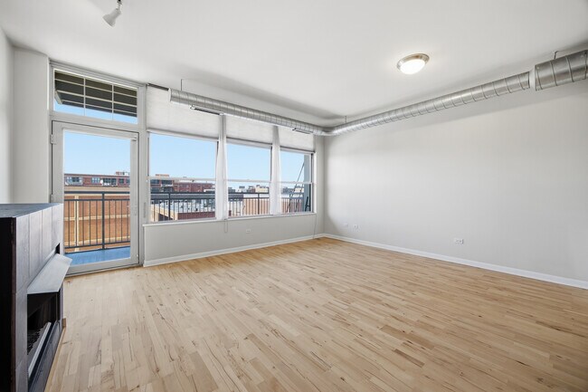 Photo - 1200 W Monroe St Unit 618