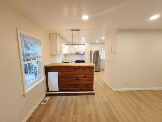 Photo - 2281 Polar Rock Ave SW