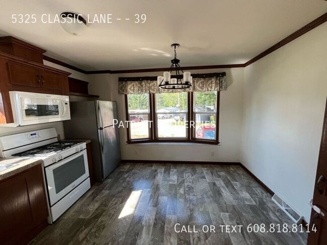 Building Photo - 5325 Classic Ln Unit 39 Rental