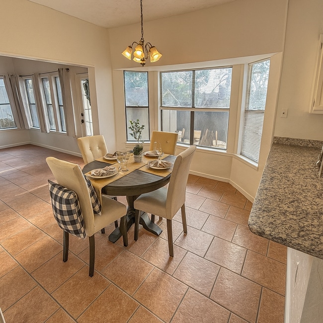 Photo - 5701 Timber Star