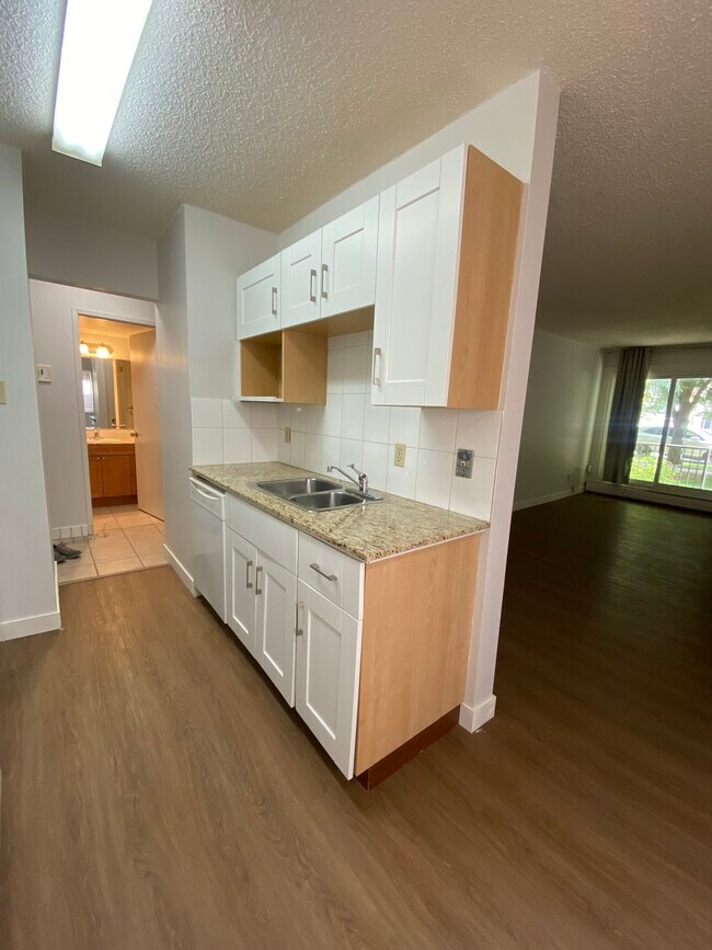 Photo - Spacious One Bedroom Apartment in Beautiful Sunnyside Unit 108