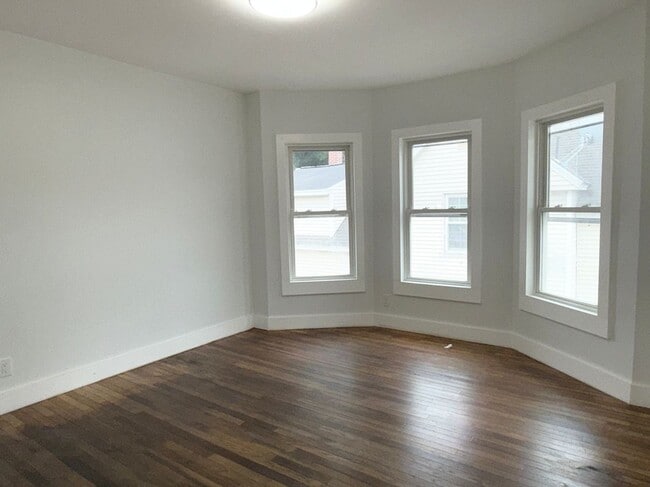 Photo - 6 Holmes St Unit 2
