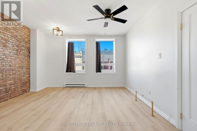 Photo - 423 Richmond St Unit 303