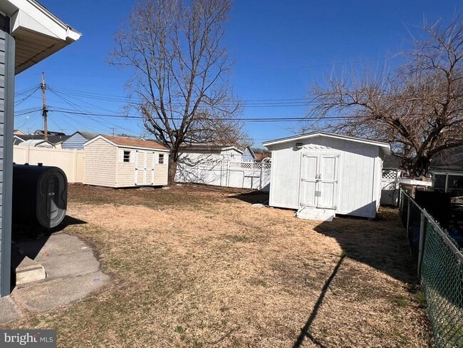 Photo - 1325 Fuselage Ave