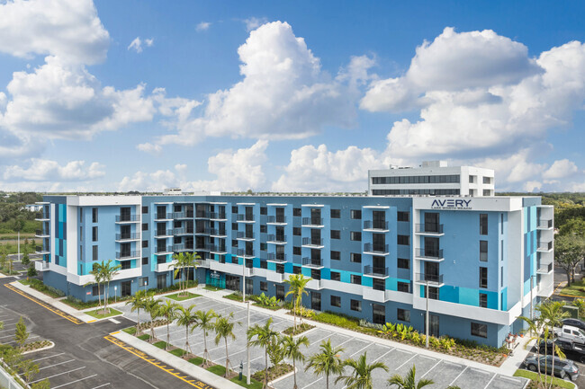 Building Photo - Avery Lake Worth Rental