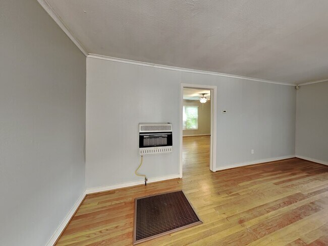 Photo - 3222 Cockrell Ave