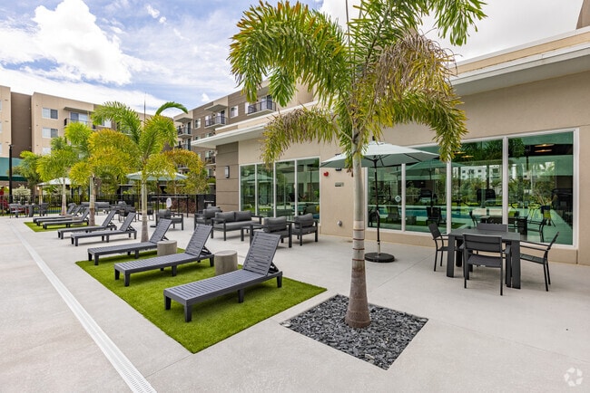 Resia Golden Glades