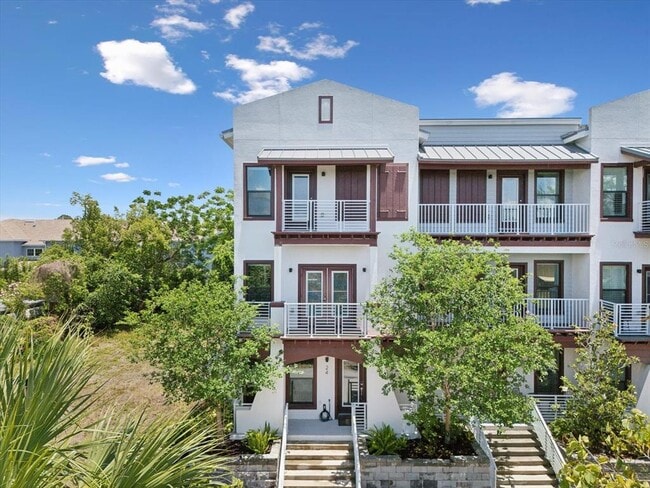 Photo - 946 Highland Ave Townhome