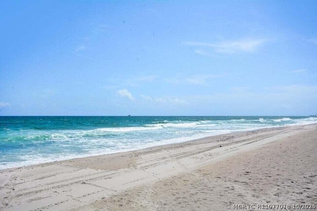 3221 S Ocean Blvd Unit 901