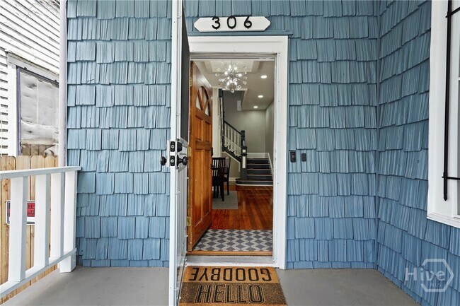 Photo - 306 W 42nd St