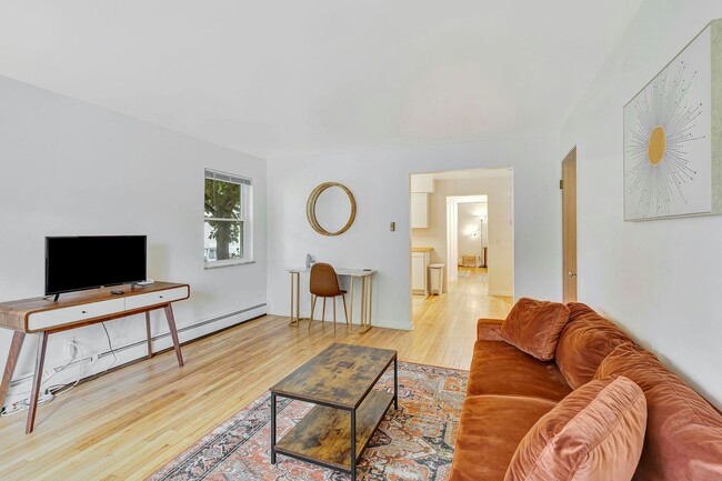 Photo - 2948 Wardall Ave Unit 1