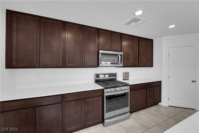 Photo - 8753 Vermont Vis St