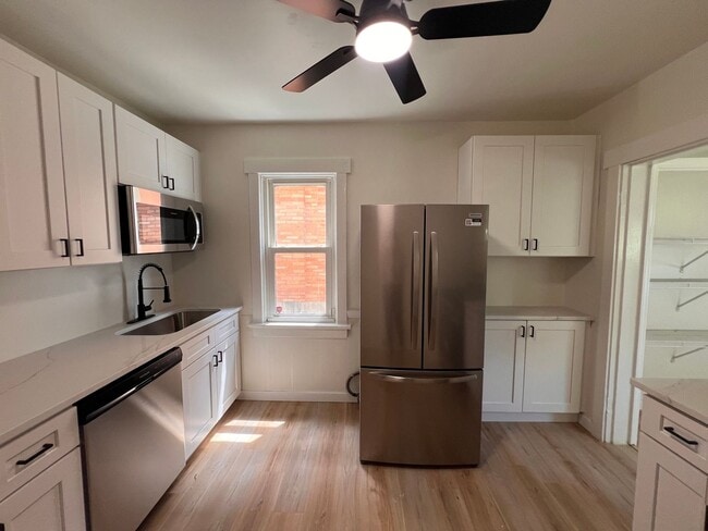 Photo - Pittsburgh - 4 Bedroom 2 Bathroom - Recent...