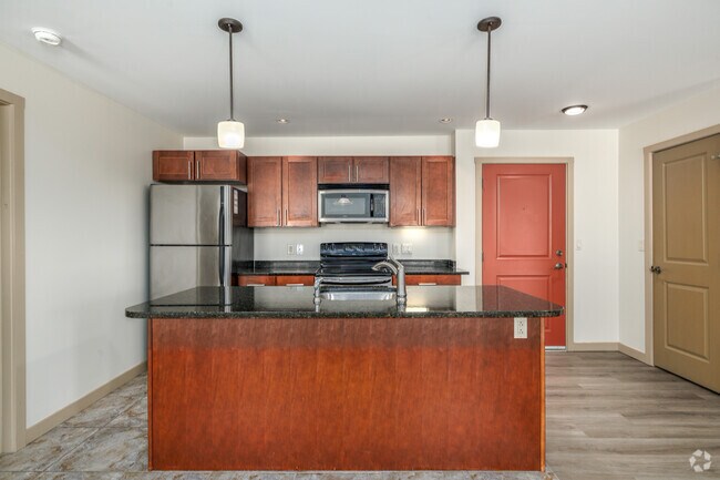 2BR, 2BA - 1,370SF - Breakfast Bar