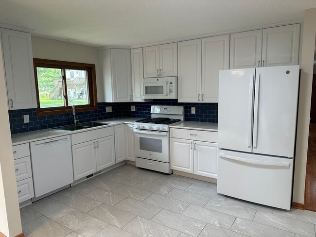 Photo - Beautifully Remodeled 4 Bedroom