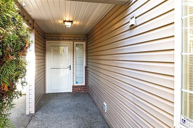 Photo - 5721 136th St SE